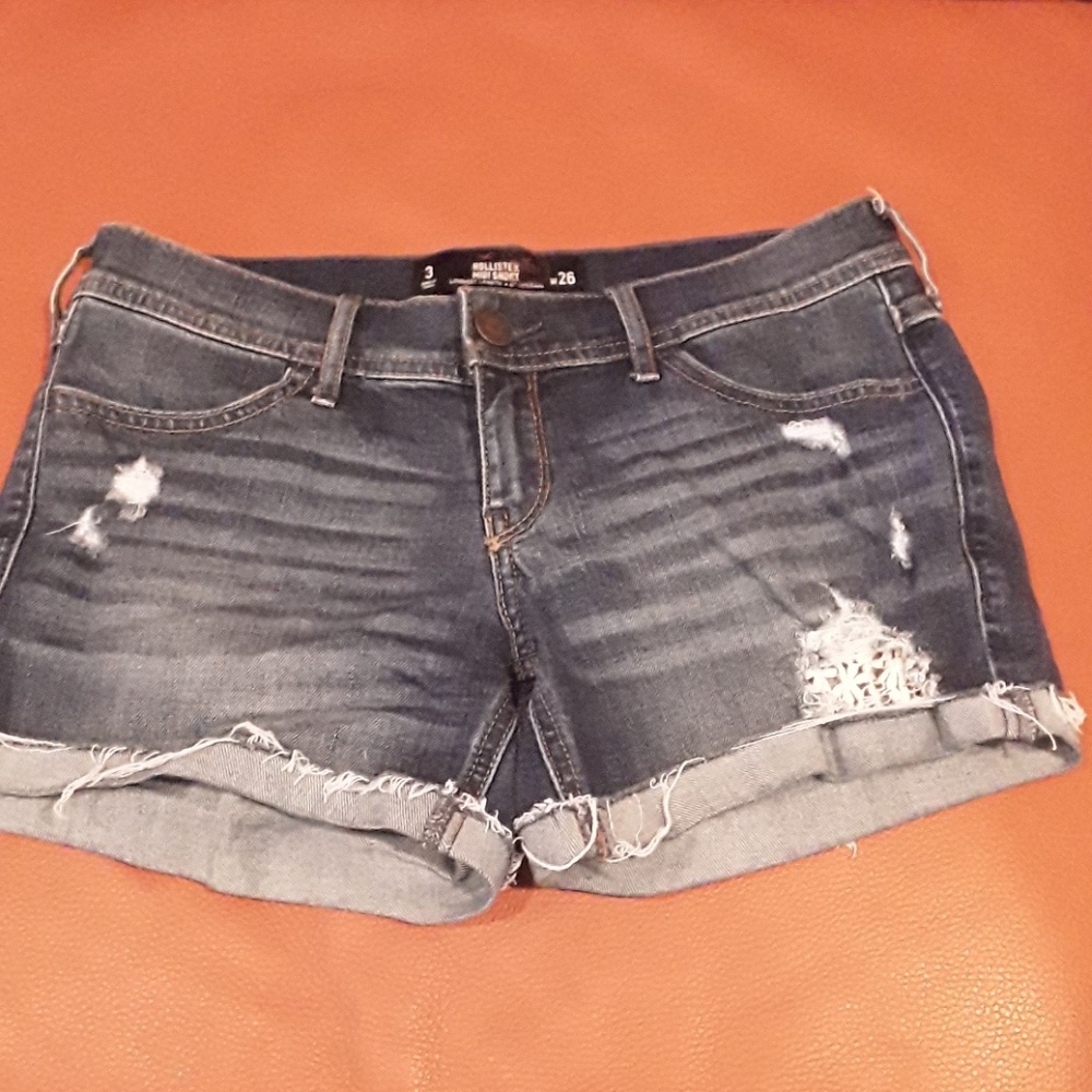 Hollister destressed jean shorts size 3